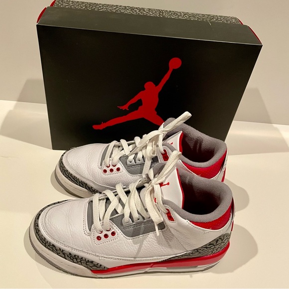 Nike Air Jordan 3 Retro ‘Fire Red’ 2022 GradeSchool Size 7Y - Picture 14 of 15